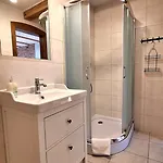 Dom Jesionow Farm stay Idzikow