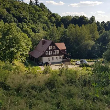 Dom Jesionow Farm stay
