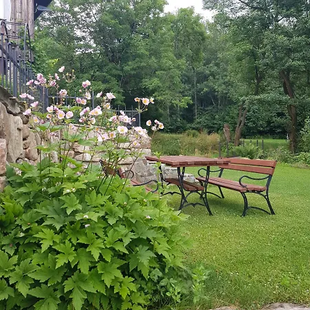 Alloggio per agriturismo Dom Jesionow Idzikow