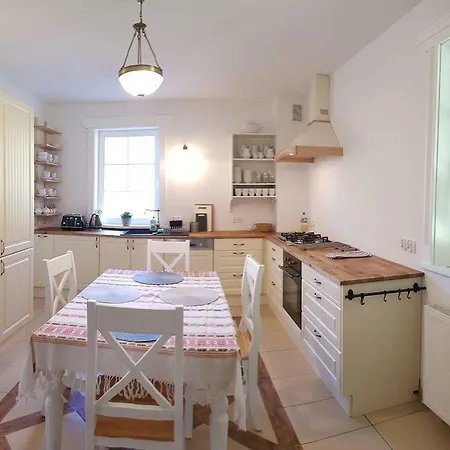 Alloggio per agriturismo Dom Jesionow Idzikow